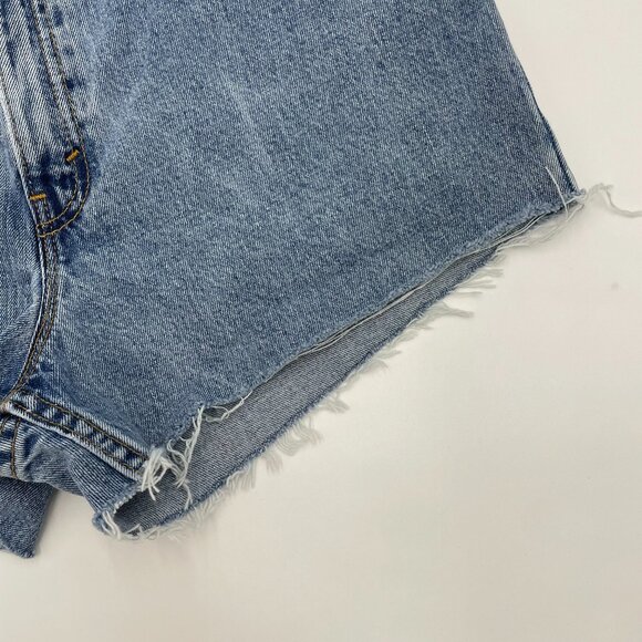 Vintage 90s Levi's Cut-Off Shorts 551 12 Petite Raw Hem Blue 1995 Casual Frayed - Picture 7 of 10